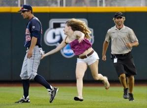 running-on-the-field-funny-woman-pictures